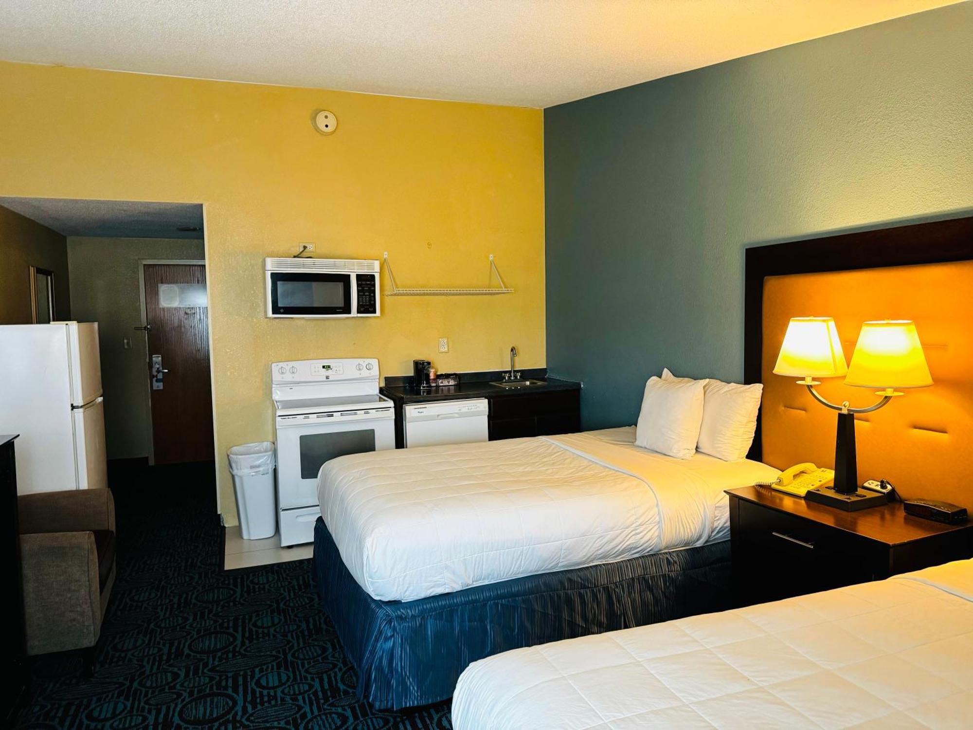Regency Inn & Suites New London Mystic 外观 照片