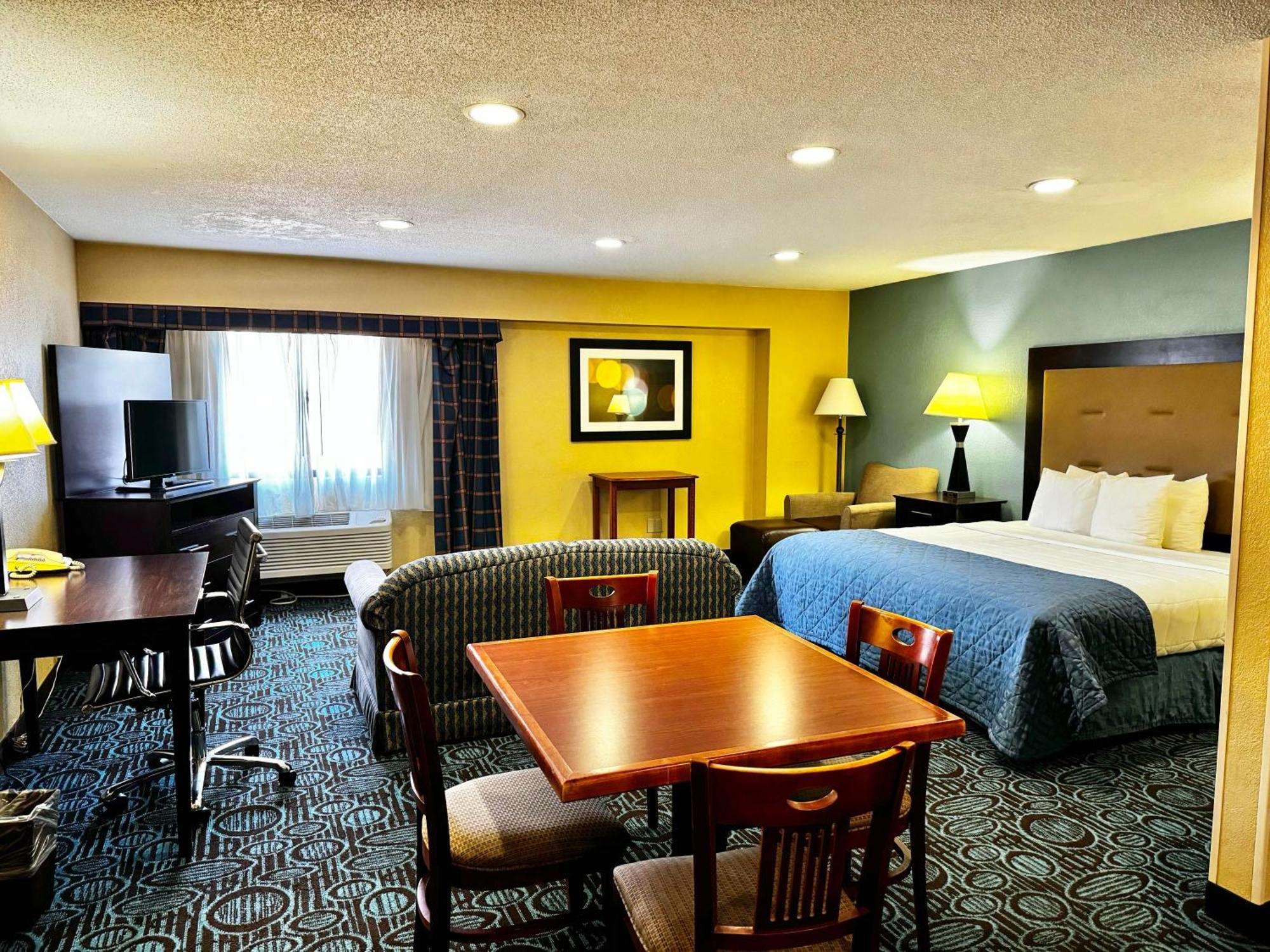 Regency Inn & Suites New London Mystic 外观 照片