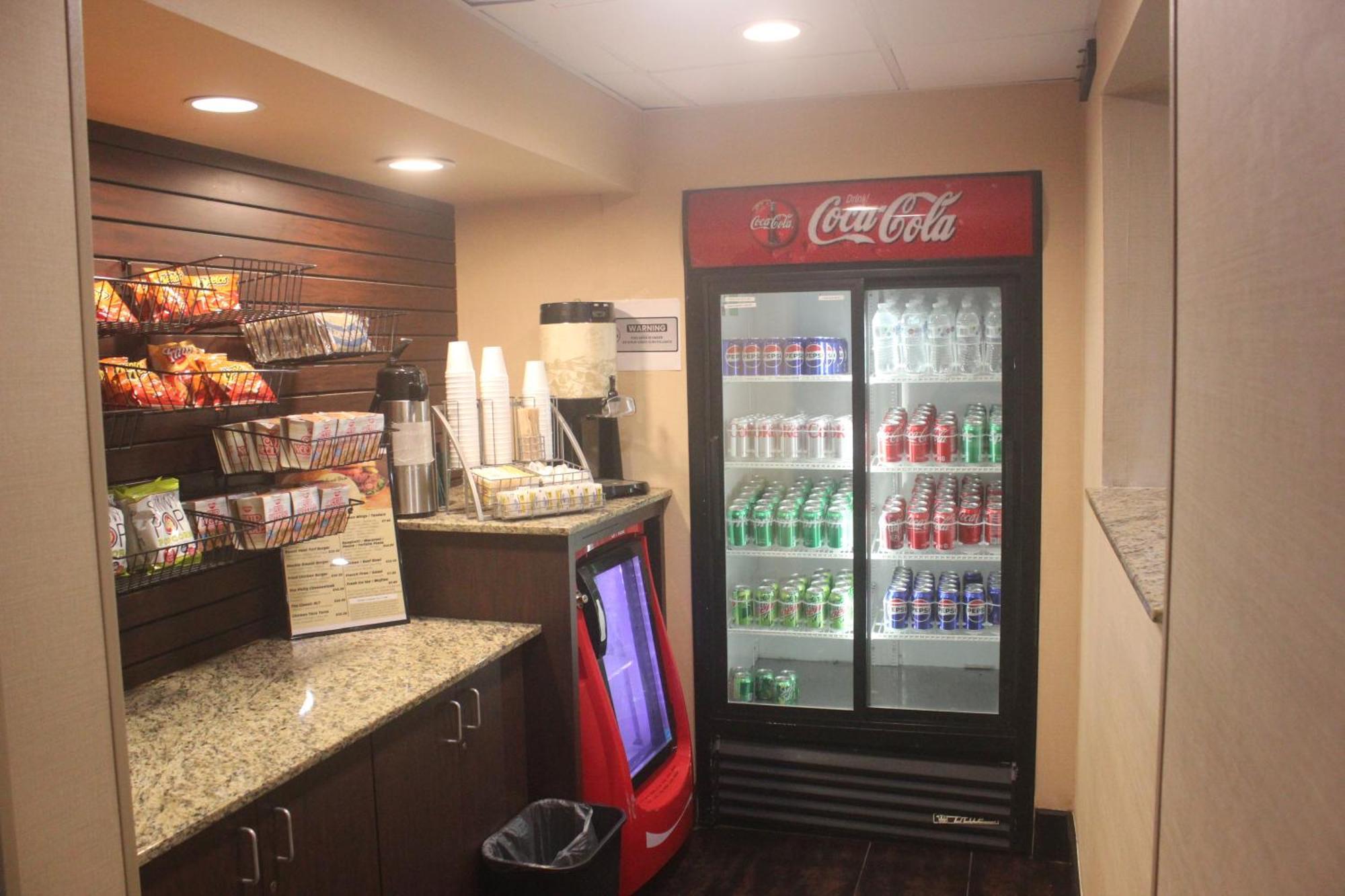 Regency Inn & Suites New London Mystic 外观 照片
